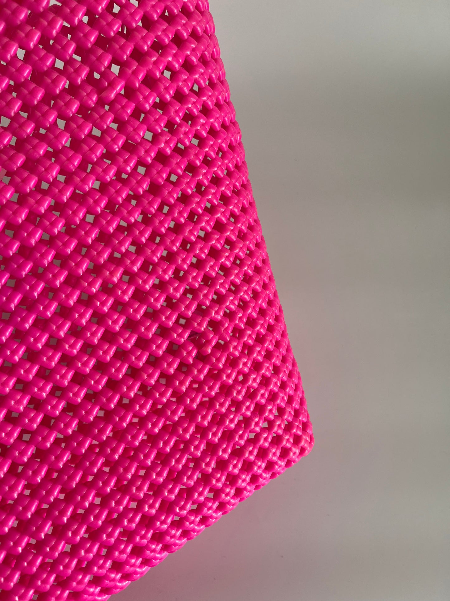 No. 38L bis - Hand-woven basket bag - large - pink