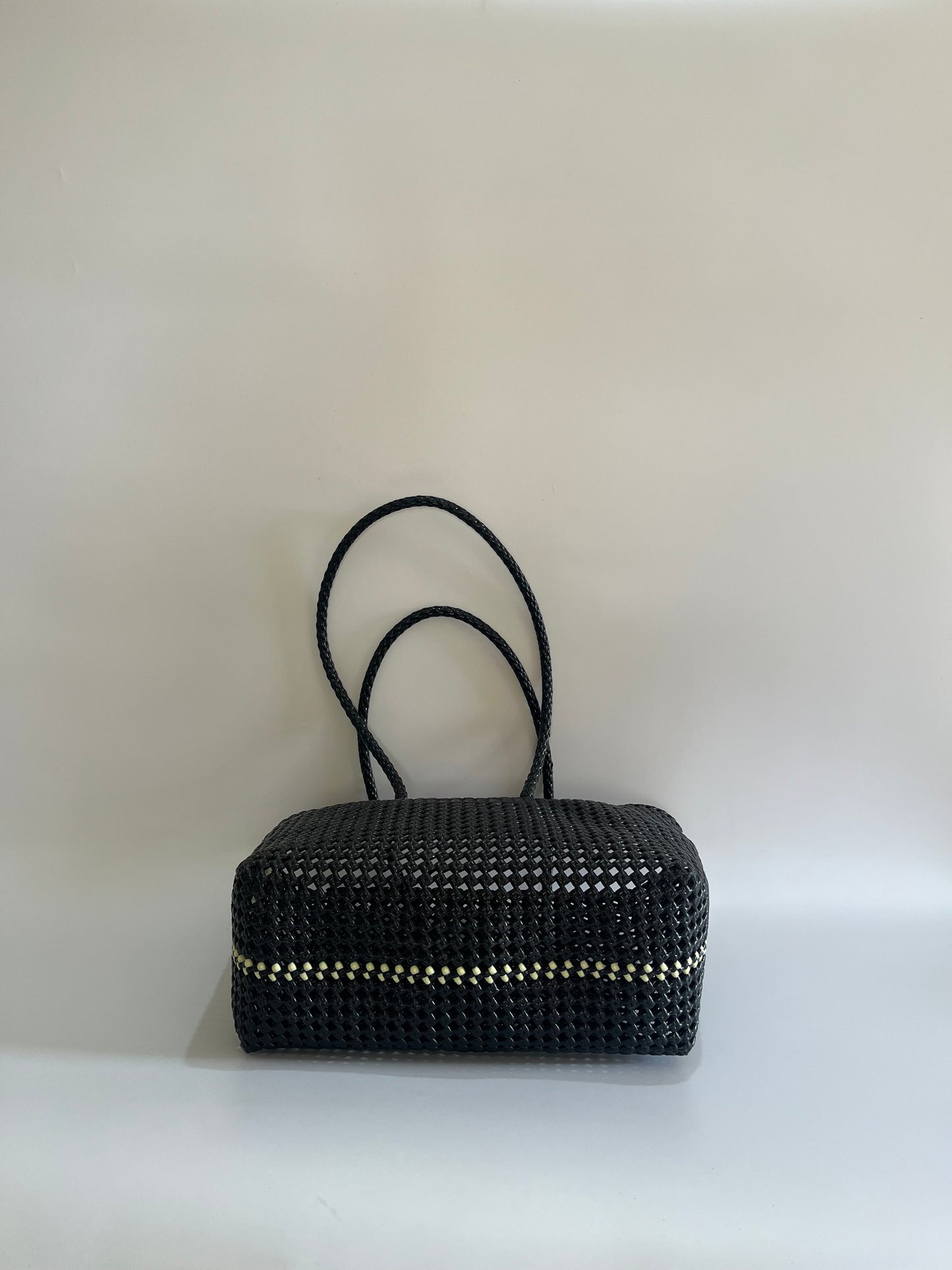 No. 47L - Hand-woven basket bag - large - black &amp; cream