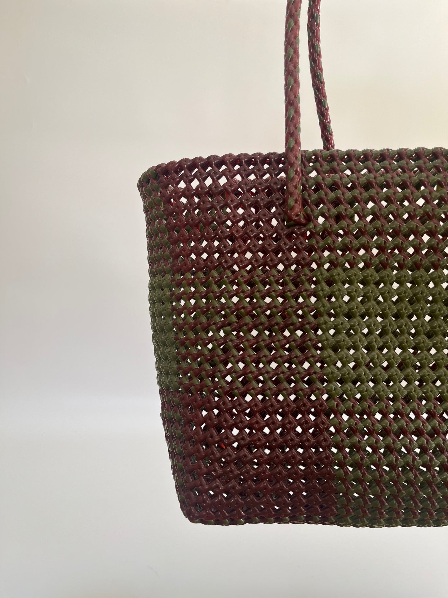 No. 516L - Hand-woven basket bag - large - burgundy &amp; khaki