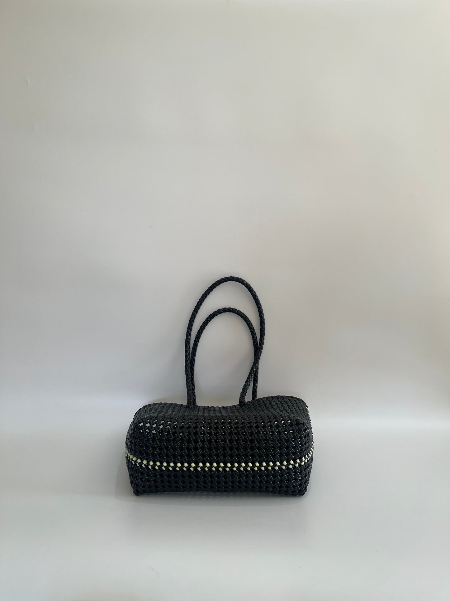 No. 47M - Hand-braided basket bag - medium - black &amp; cream