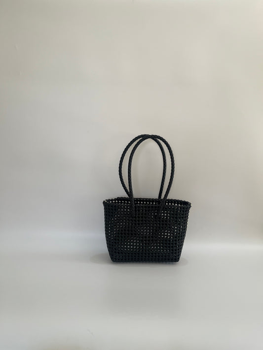 No. 47S - Hand-braided basket bag - small - black &amp; cream