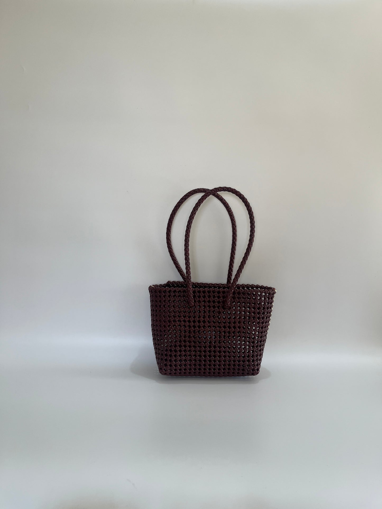 No. 257S - HAND-BRAIDSTAKEN BASKET BAG - SMALL - burgundy &amp; cream