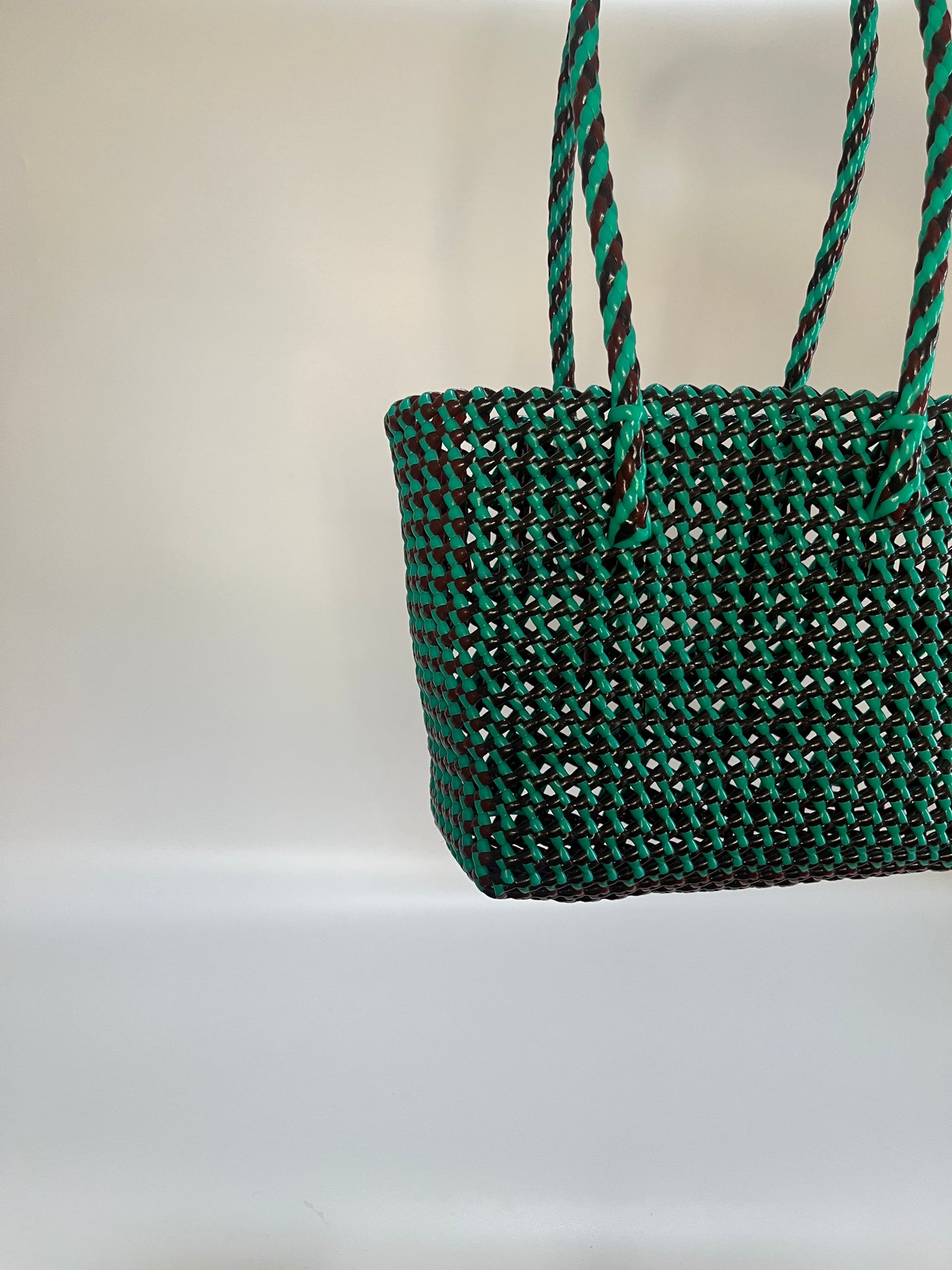 No. 306S - Hand-braided basket bag - small - multicoloured