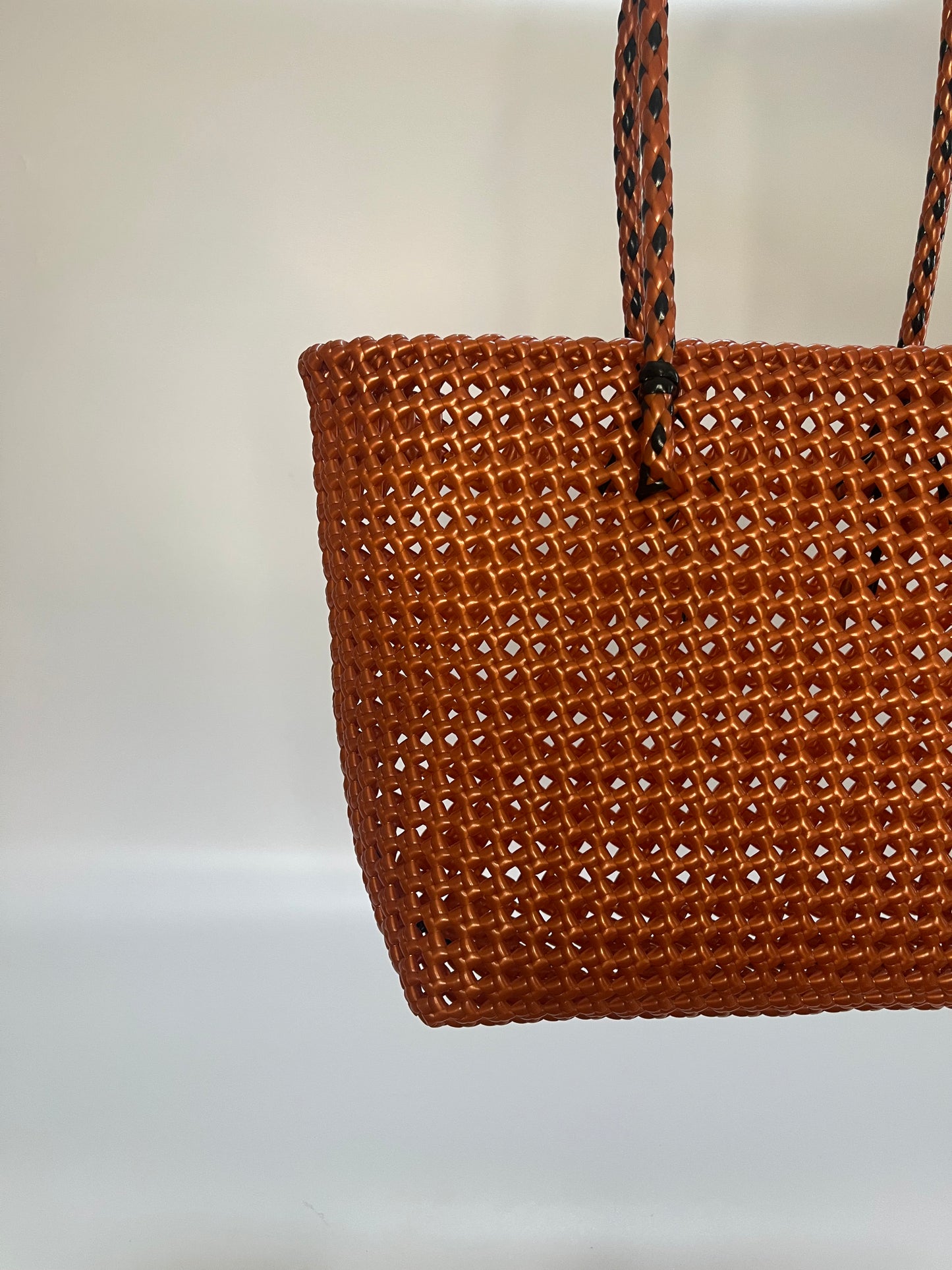 No. 315M - Hand-braided basket bag - medium - bronze &amp; black