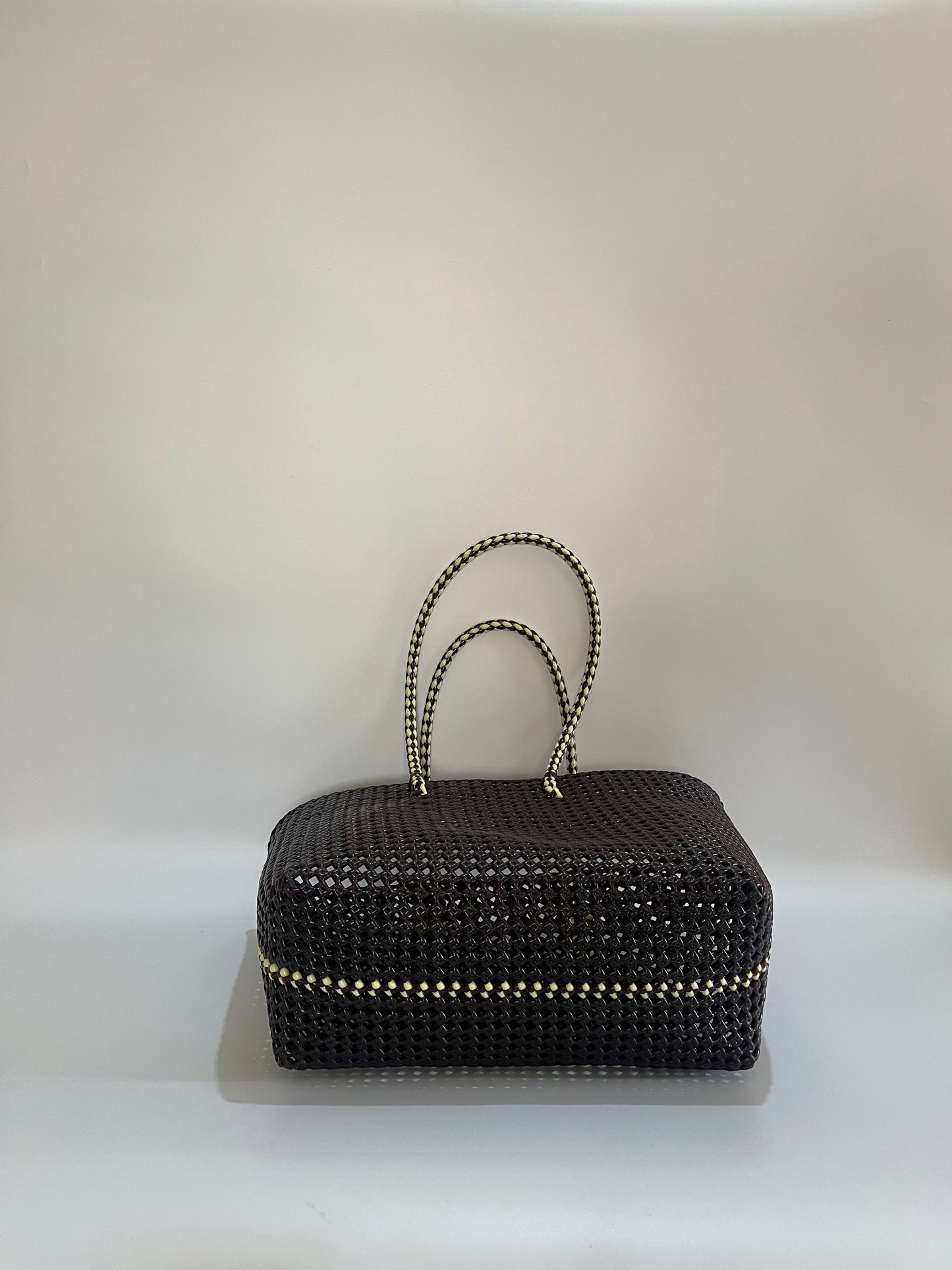 No. 266L - Hand-woven basket bag - large - brown &amp; cream