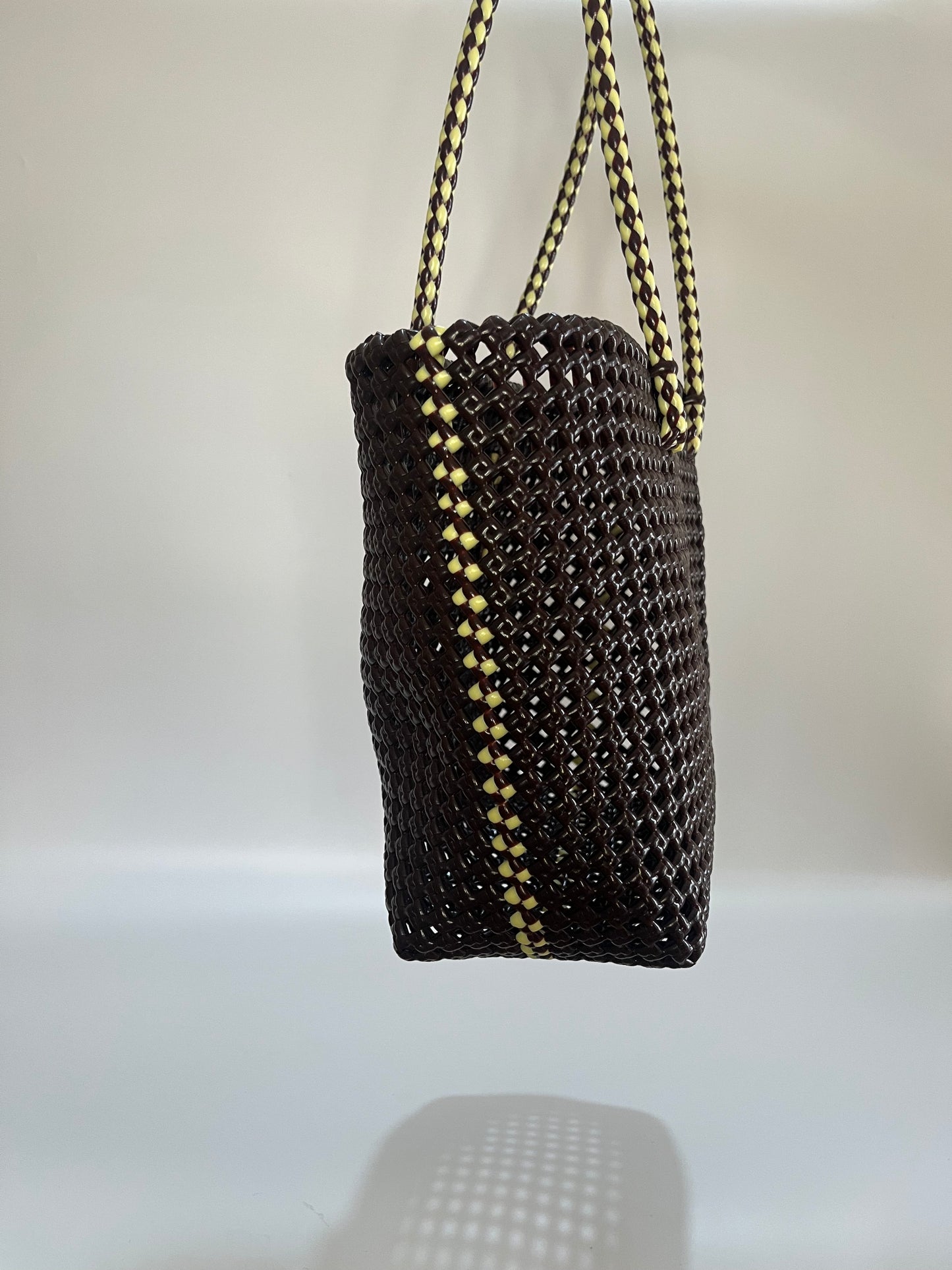 No. 266M - Hand-braided basket bag - medium - brown &amp; cream