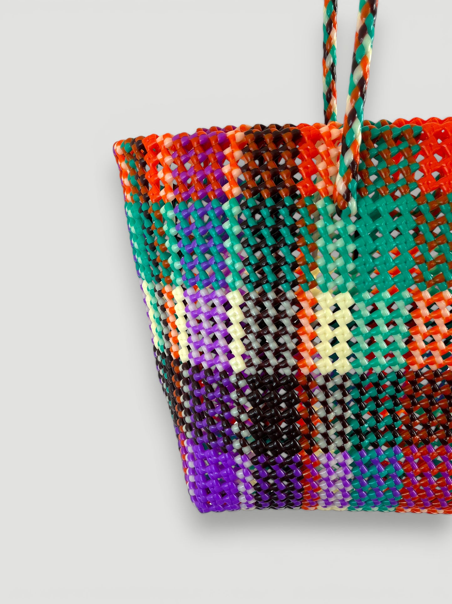N°319L - SAC PANIER TRESSÉ MAIN - GRAND - multicolors