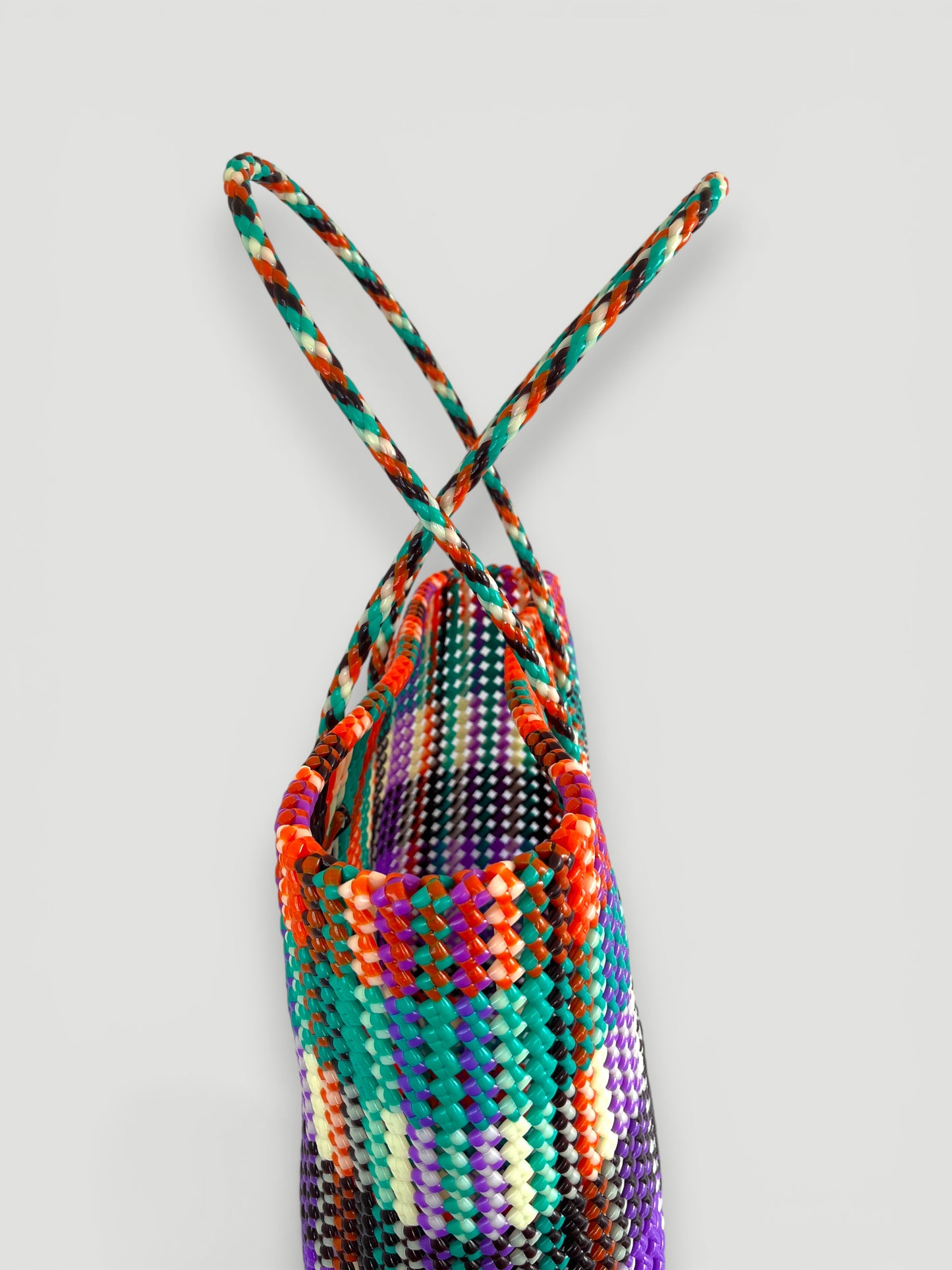 N°319L - SAC PANIER TRESSÉ MAIN - GRAND - multicolors