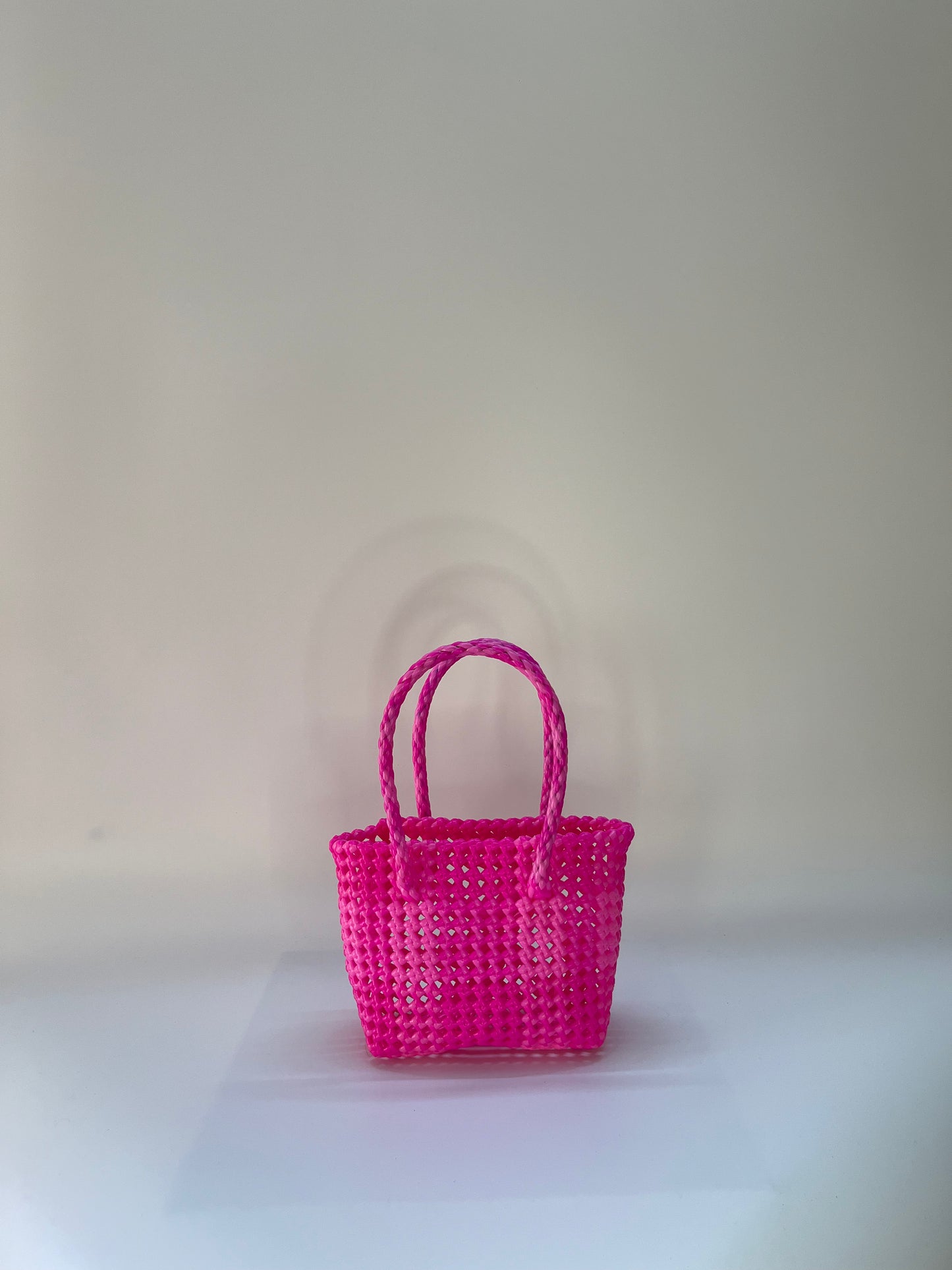 N°26XS - SAC CABAS TRESSÉ MAIN - MINI - rose clair & rose fluo