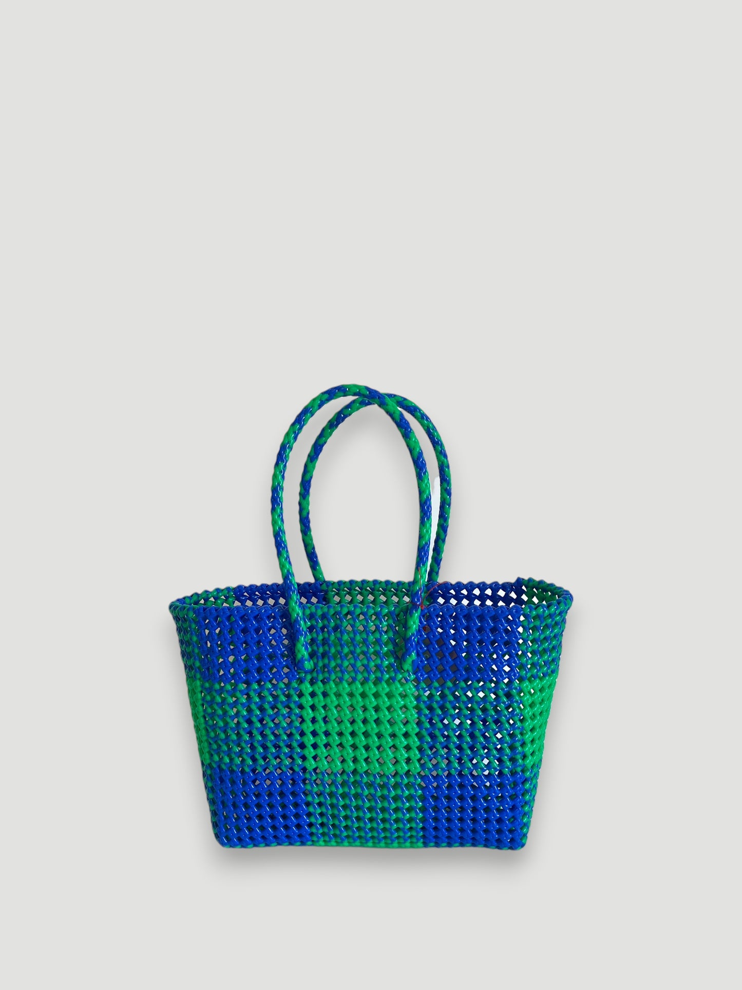 No. 333M - Hand-braided basket bag - medium - green &amp; dark blue