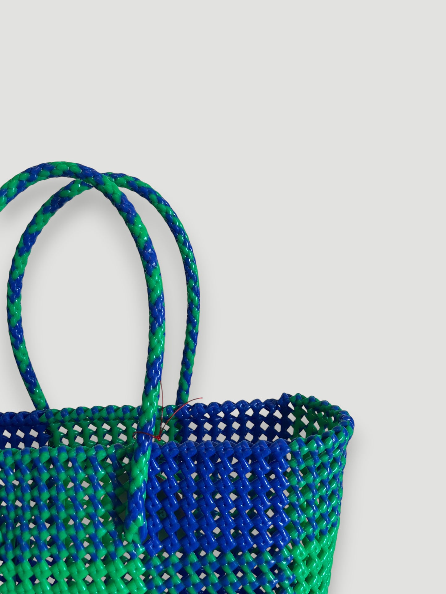 No. 333M - Hand-braided basket bag - medium - green &amp; dark blue