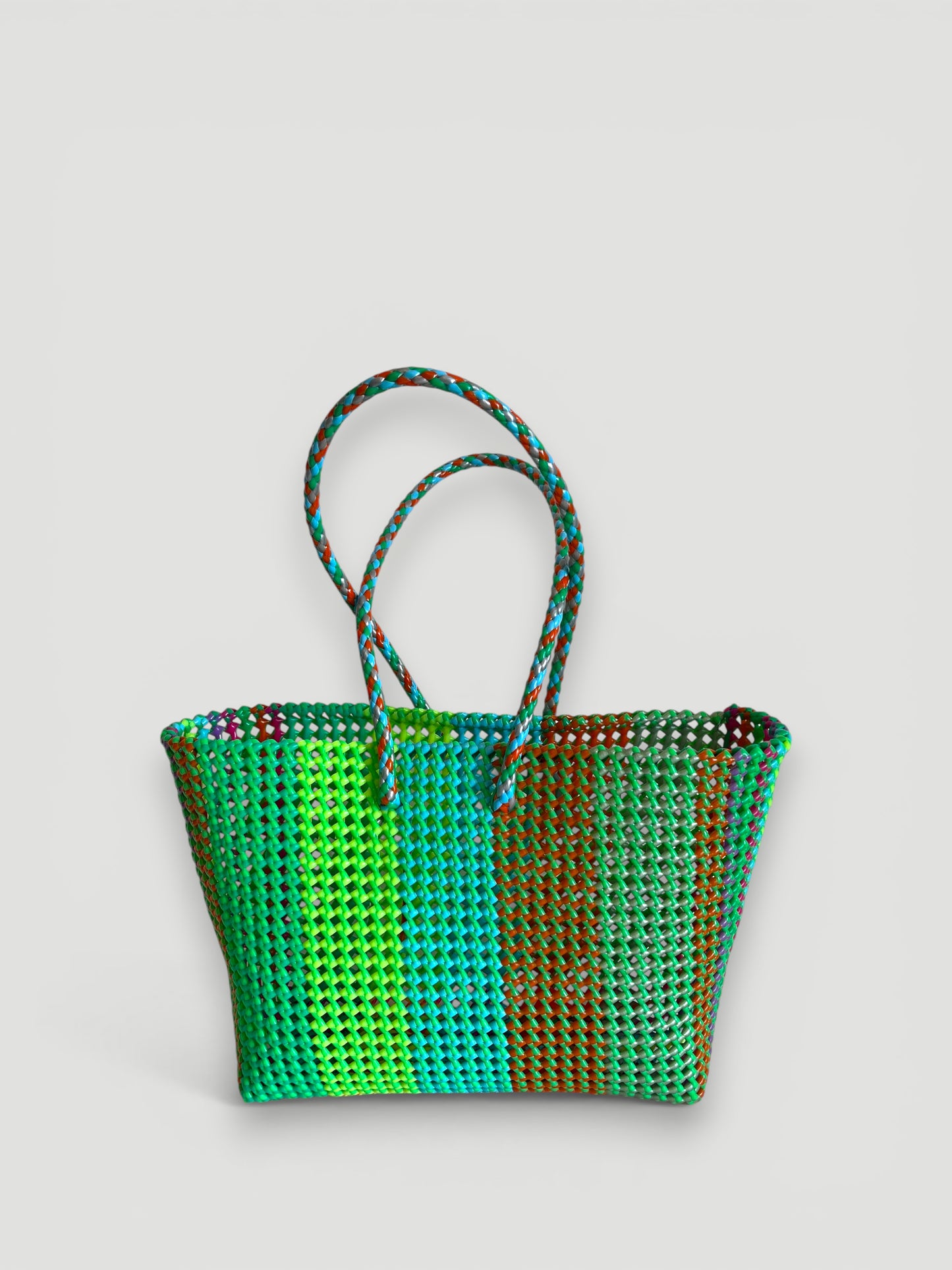 N°349L - SAC PANIER TRESSÉ MAIN - GRAND - multicolors