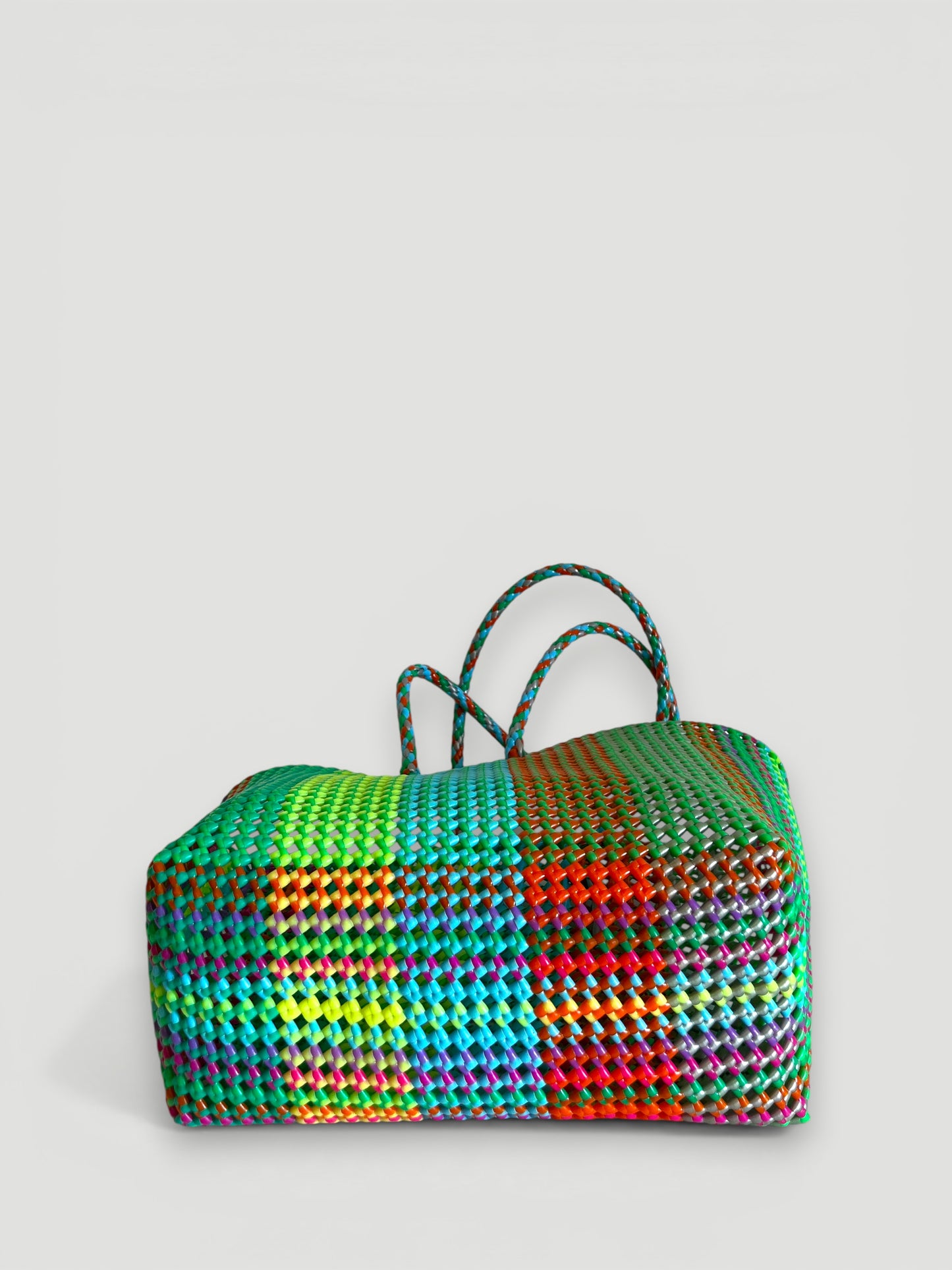 N°349L - SAC PANIER TRESSÉ MAIN - GRAND - multicolors