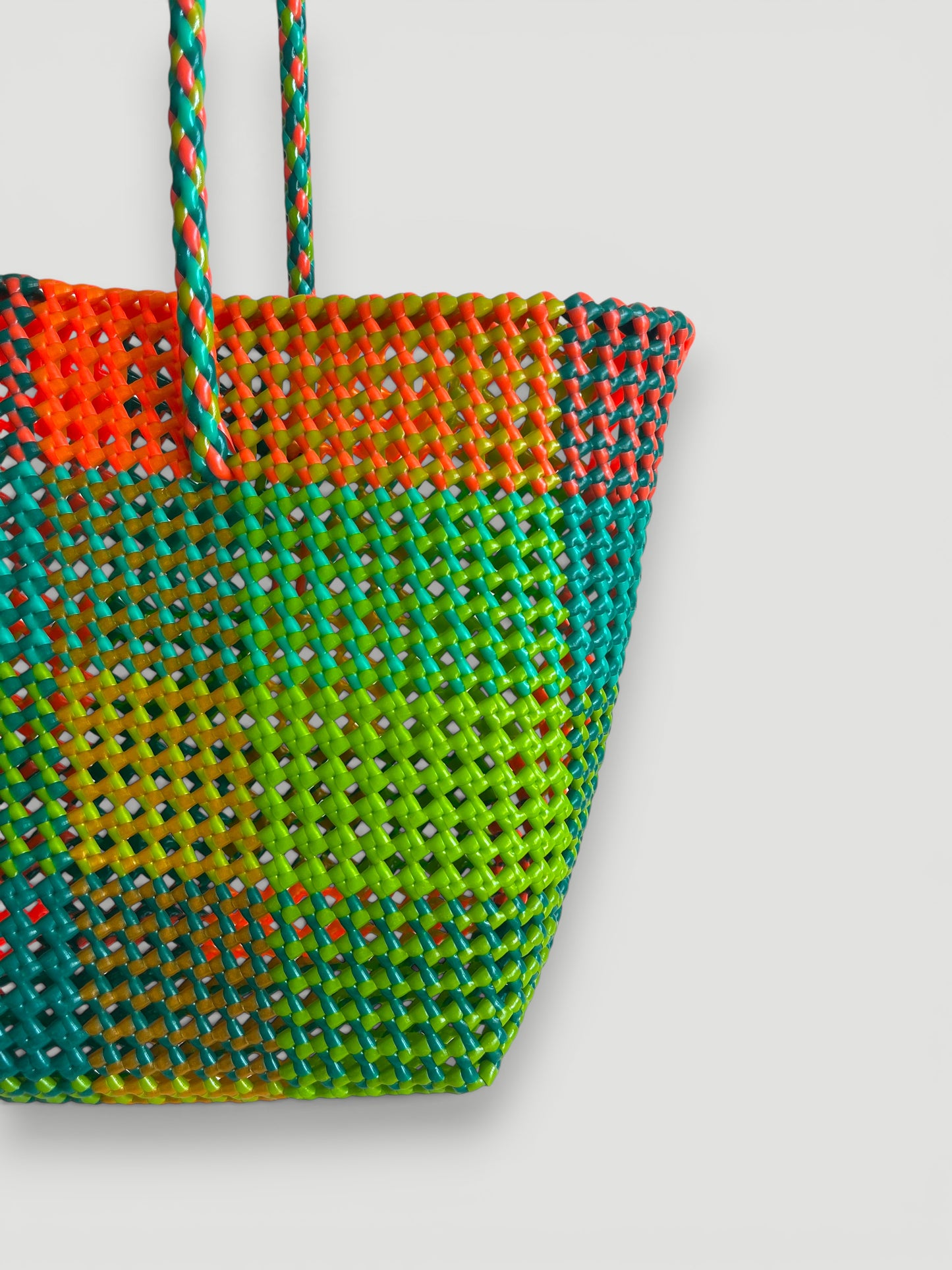 N°363L - SAC PANIER TRESSÉ  MAIN - GRAND - multicolors