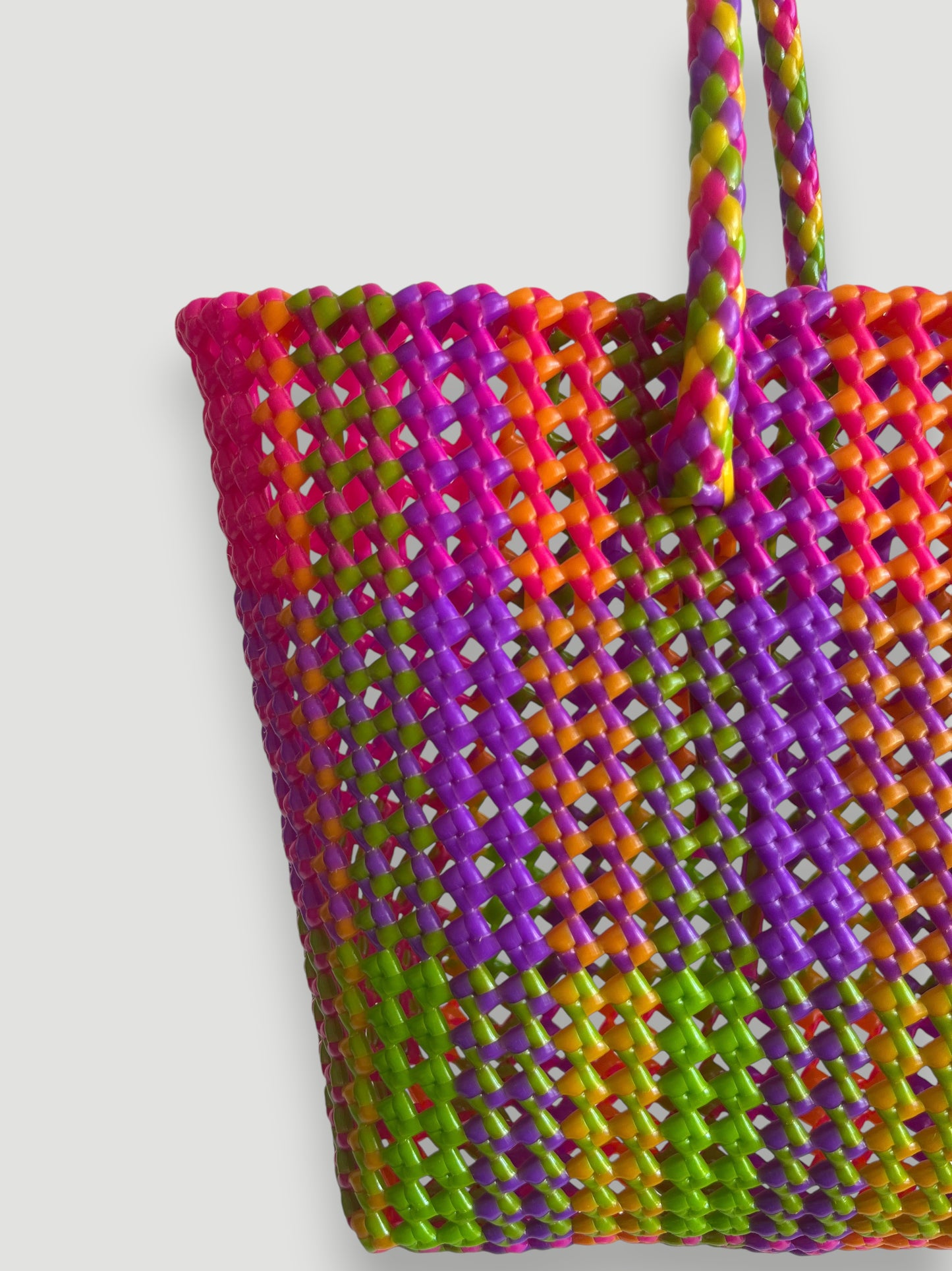 N°369M - SAC PANIER TRESSÉ MAIN - MOYEN - multicolors