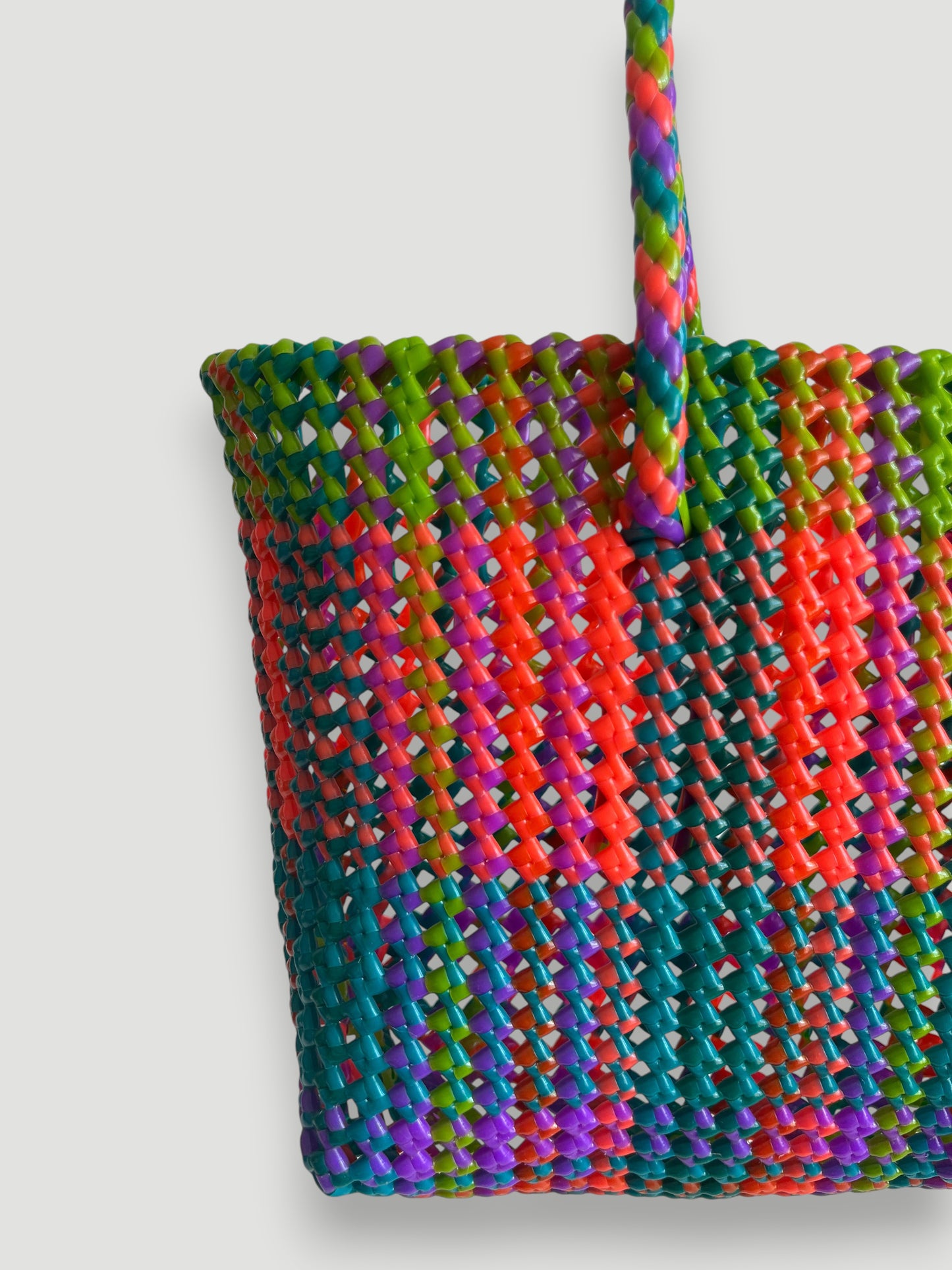 N°376M - SAC PANIER TRESSÉ MAIN - MOYEN - multicolors