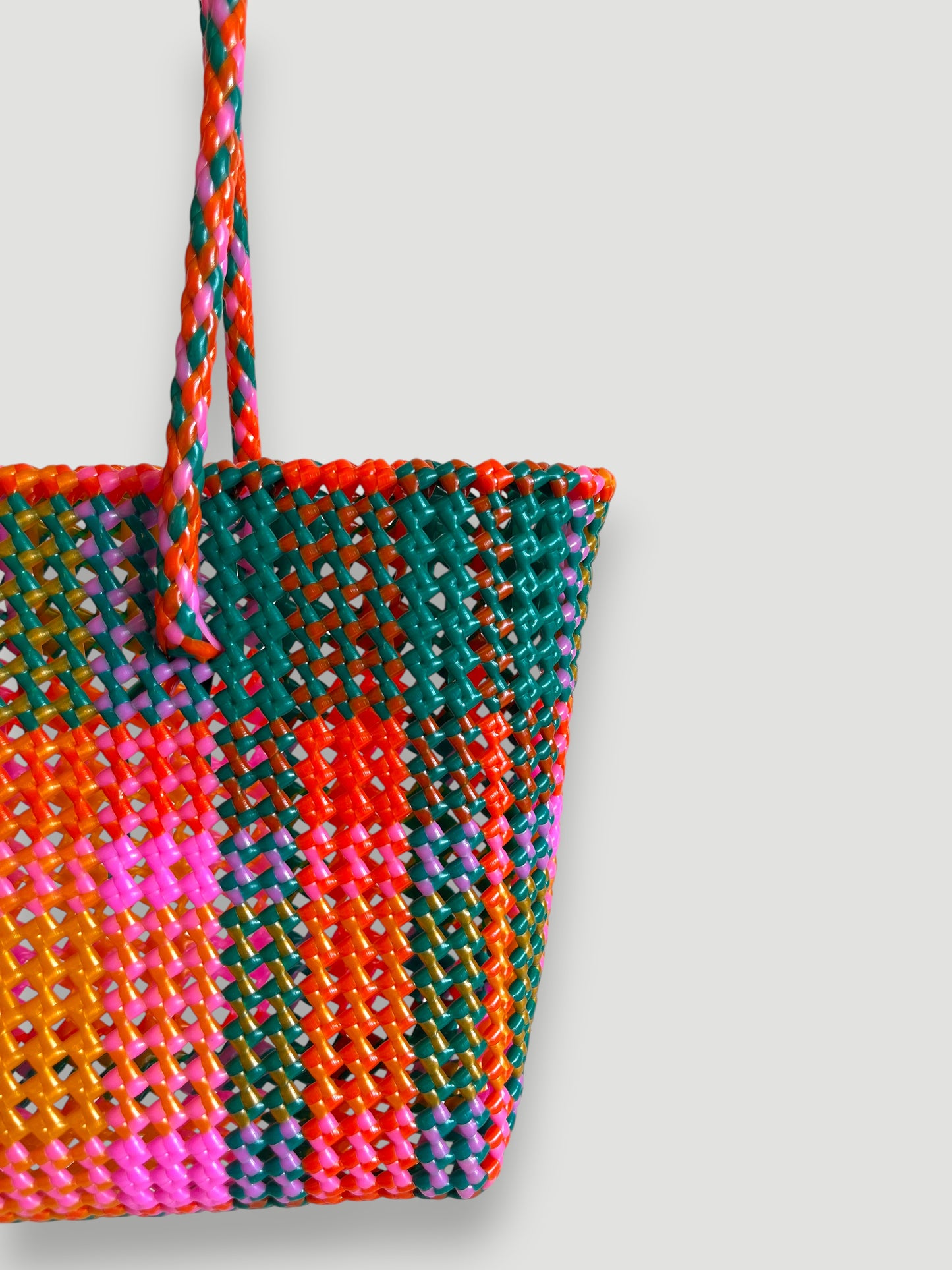 N°392M - SAC PANIER TRESSÉ MAIN - MOYEN - multicolors
