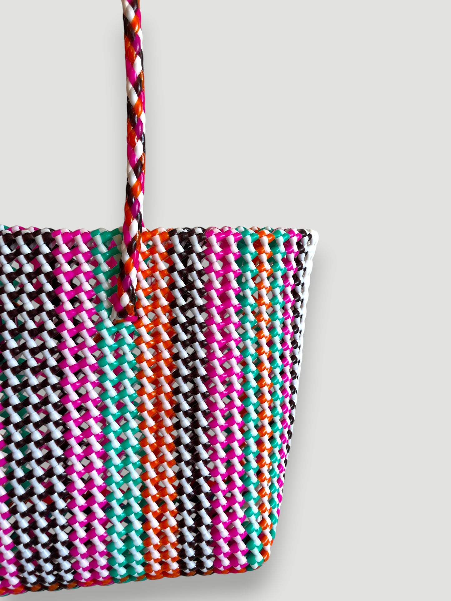 N°401M - SAC PANIER TRESSÉ MAIN - MOYEN - multicolors