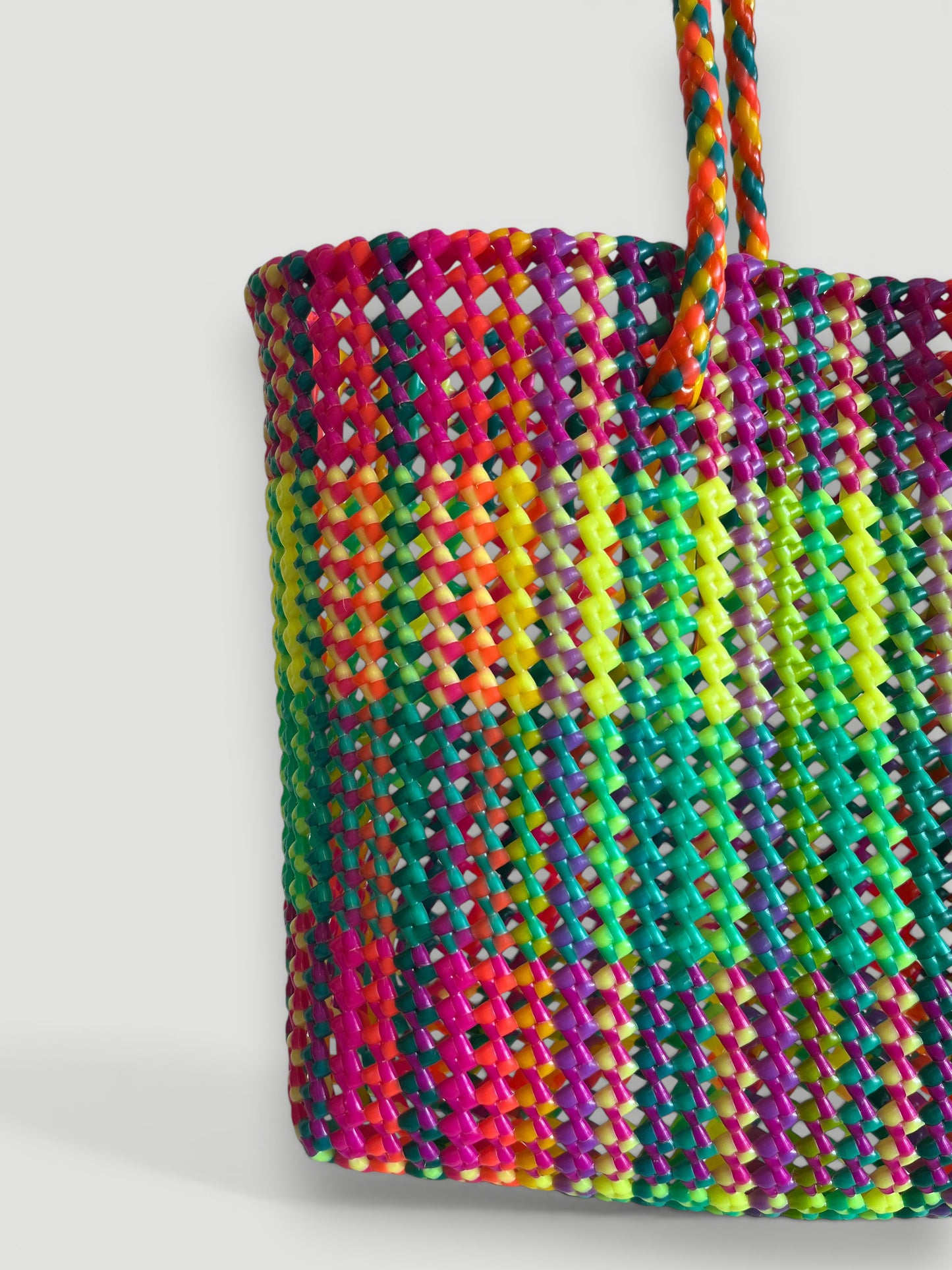 N°404L - SAC PANIER TRESSÉ MAIN - GRAND - multicolors