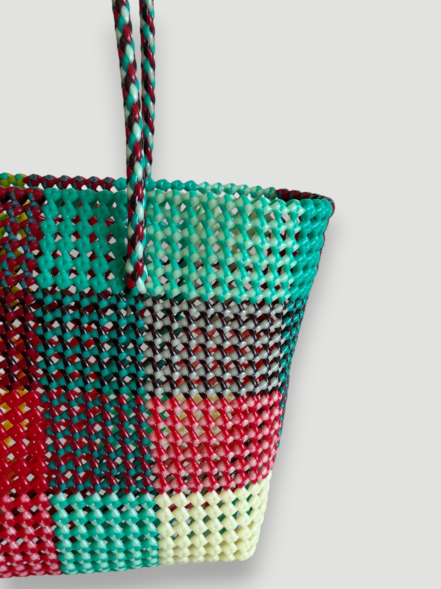 N°405L - SAC PANIER TRESSÉ MAIN - GRAND - multicolors
