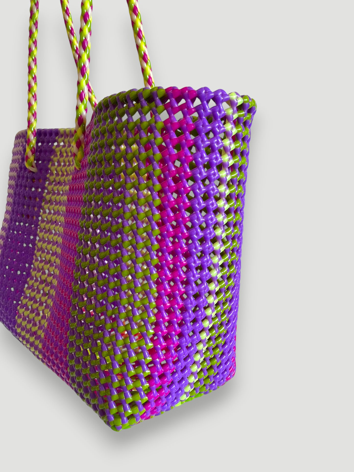 N°409L - SAC PANIER TRESSÉ MAIN - GRAND - multicolors