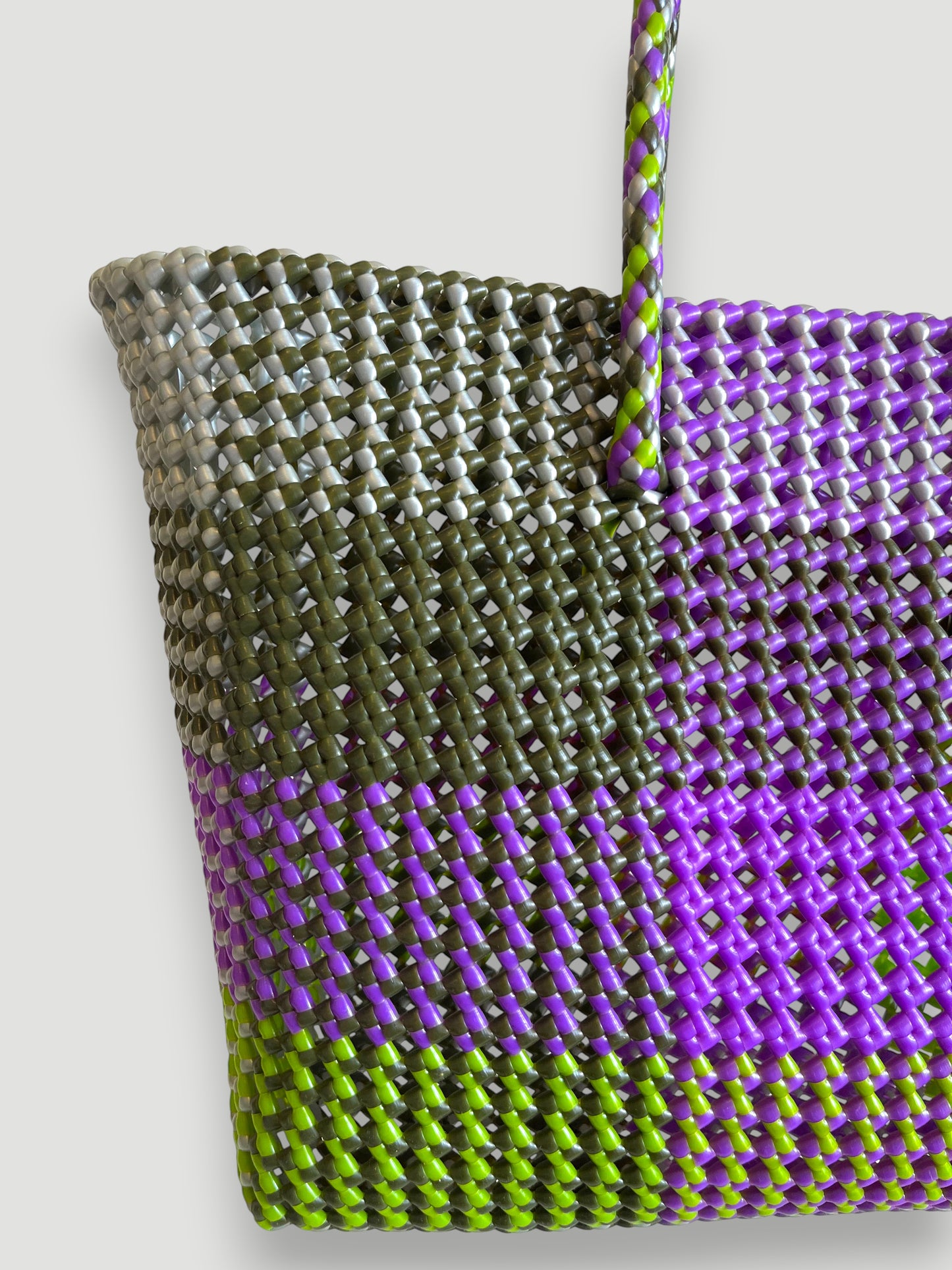 N°310L - SAC PANIER TRESSÉ MAIN - GRAND - multicolors