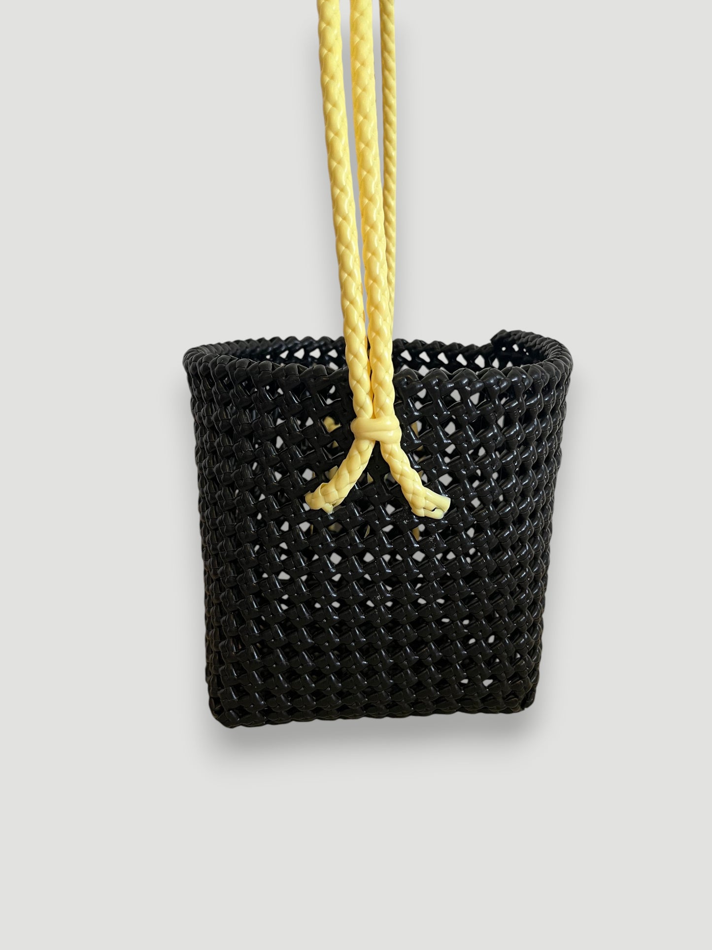 N°35SE - SAC PANIER TRESSÉ MAIN - SEAU - noir & crème