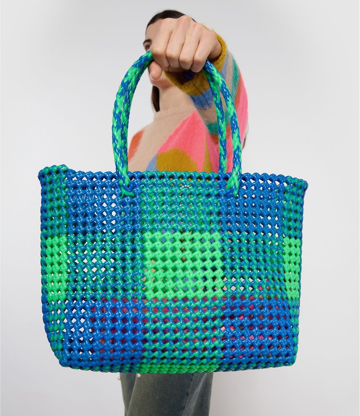 N°49M - SAC CABAS TRESSÉ MAIN - MOYEN - vert fluo & bleu foncé